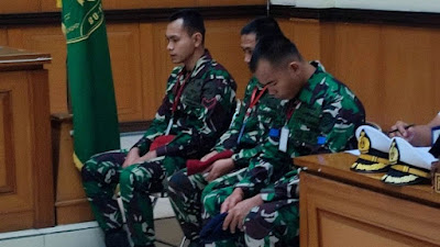 Dijerat Pasal Hukuman Mati, Anggota TNI Terdakwa Pembunuhan Bos Rental di Tangerang Tertunduk Lemas