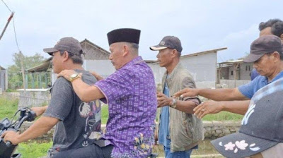 Warga Desa Kohod Gelar Sayembara Tangkap Kades Arsin bin Asip