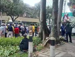 Demo di Depan Kantor Bahlil, Mahasiswa Diserang Kelompok Preman