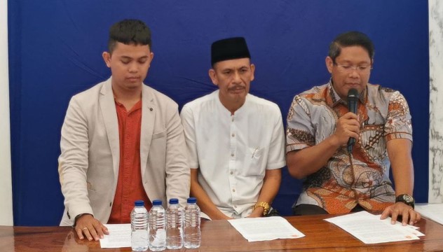 [BREAKING NEWS] Kades Kohod Arsin Akhirnya Muncul Minta Maaf Atas Kegaduhan Pagar Laut, Ngaku Jadi Korban dari Pihak Lain