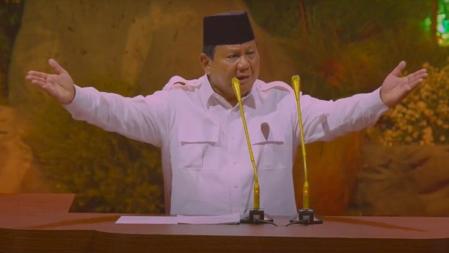 Saat Rakyat Menggemakan ‘Adili Jokowi’, Prabowo Teriak ‘Hidup Jokowi’: Loyalitas Presiden Kepada Siapa?