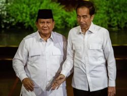 Prabowo Akui Tanpa Didukung Jokowi Tidak Akan Menang Pemilu: Bukti Cawe-Cawe!