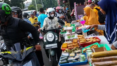 Jadi tradisi masyarakat setiap bulan Ramadhan, ini asal-usul ngabuburit yang telah ada sejak 1980-an