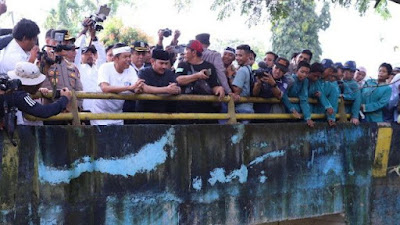 Gibran Terpukau Cara Dedi Mulyadi yang Menggusur Bangunan di Pinggir Kali