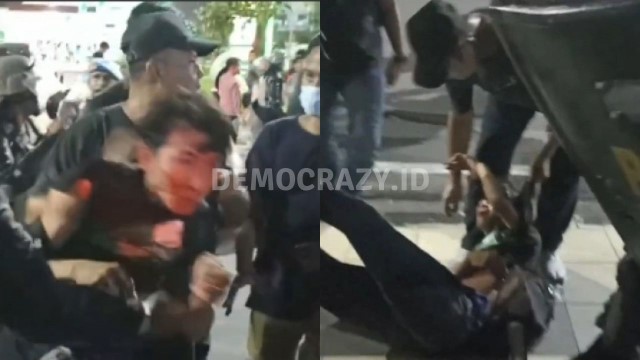 VIRAL Aksi Brutal Polisi ke Pendemo Tolak UU TNI di Surabaya, Wajahnya Berlumuran Darah