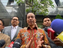Akhirnya Jokowi Perlihatkan Ijazah Aslinya, Ini Alasannya…