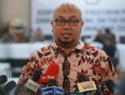 Giliran Mantan Ketua KPU Ilham Saputra Beri Pembelaan: Ijazah Jokowi Sah, Tak Bisa Diganggu Gugat!