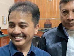 Dicecar Kuasa Hukum Jokowi soal Bukti, Roy Suryo Kebingungan hingga Salahkan Sosok Ini