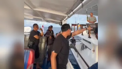 Viral Bupati Ngamuk ke Turis Asing Tak Mau Bayar Pajak Berselancar di Mentawai