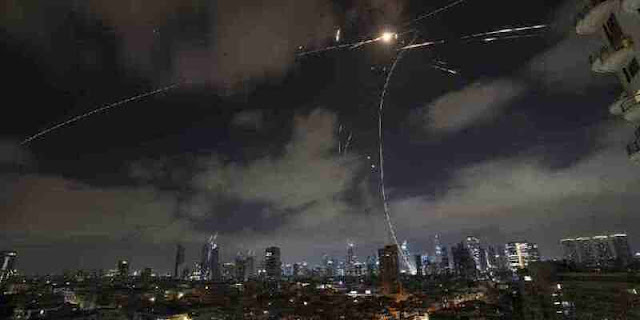 Israel Gempur Markas Kemenhan Iran, Teheran Balas Pakai Rudal Mematikan