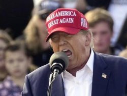 Trump: Jika Iran Menyerang Kekuatan Penuh AS Akan Dikerahkan