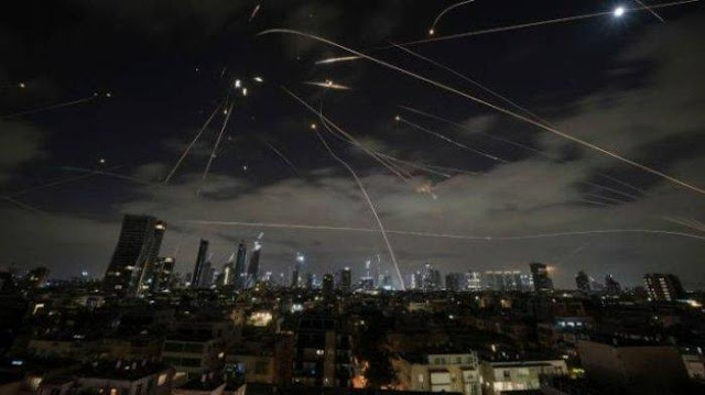 Iran Pakai Taktik Baru, Salvo Rudal Bikin Iron Dome Israel Eror dan Cegat Peluru Sendiri