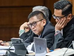 Diperiksa Sebagai Terdakwa, Hasto Kristiyanto Ngaku Tak Punya Kedekatan dengan Harun Masiku