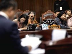 MK Tolak Gugatan Soal Rapat DPR di Hotel, Publik Makin Geram: Punya Gedung Megah Kok Masih Nginep di Luar?