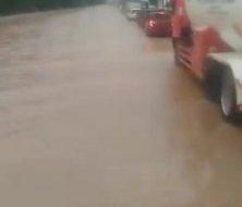 BREAKING NEWS: Banjir di Tol Tangerang Lalu Lintas Macet Parah, Grogol-Karawaci Ditempuh 5 Jam