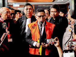 Pengacara Hasto Kritik Hakim yang Selalu Bermasker