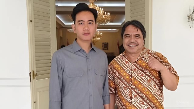 Nadiem Makarim Bungkam Saat Ditanya Kesiapan jadi Tersangka Korupsi Google Cloud