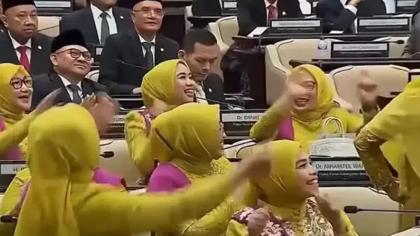 Miris! Anggota DPR RI Dapat Bonus Puluhan Juta, Rakyat Dicekik Kenaikan Pajak