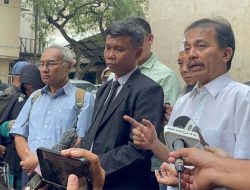 UGM Tegaskan Ijazah Jokowi Asli, Roy Suryo Kekeuh Nolak: Tak Ada Satu pun Bukti yang Ditunjukkan!