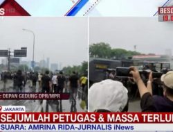 Demo Tolak Gaji Fantastis DPR Ricuh, Aparat Semprotkan Water Cannon