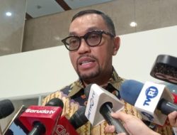 Warganet Ledek Sahroni Ngumpet saat DPR Dikepung Massa: Takut Ya?
