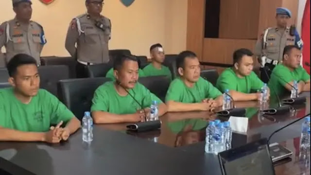 Ini Tampang 7 Anggota Brimob yang Naik Mobil Rantis dan Lindas Ojol Affan Kurniawan hingga Tewas