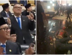 Aksi Massa Geruduk Rumah Sahroni Disiarkan Live, Netizen: Rumah Uya Kuya dan Eko Jangan Lupa!
