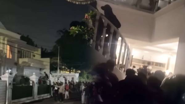 Dalang Penjarahan Sejumlah Rumah Pejabat Terungkap, Akun TikTok Ini Mengaku Digiring Grup Misterius