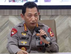 Pendemo Waspada! Kapolri Perintahkan Tembak Perusuh yang Terobos Masuk Markas Kepolisian