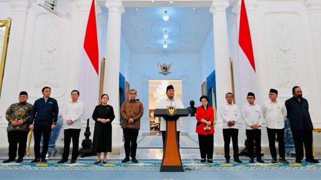 Tak Libatkan Wapres Dalam Konferensi Pers Bersama Ketum Parpol, Bolo Gibran Murka: Prabowo Kacang Lupa Kulit!
