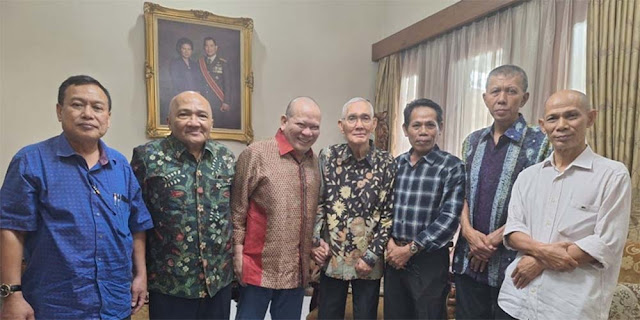 Presidium Konstitusi Minta Prabowo Kembalikan UUD 1945 Asli