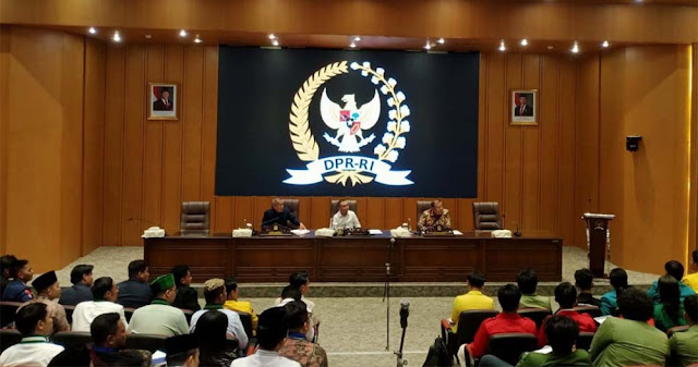 Pimpinan DPR Tak Respons Tantangan Telepon Kapolri