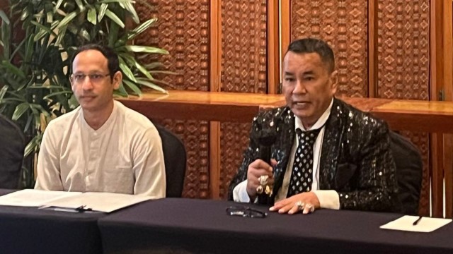 Berapa Tarif Hotman Paris Yang Jadi Pengacara Nadiem Makarim? Super Fantastis!