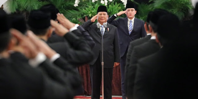 UPDATE! Prabowo Resmi Lantik 11 Pejabat: Menko Polkam Djamari Chaniago, Menpora Erick Thohir