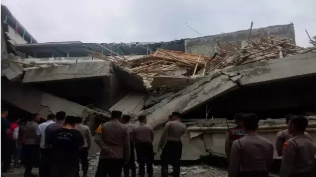 Bangunan Ponpes di Sidoarjo Runtuh, Sejumlah Santri Diduga Tertimbun saat Salat