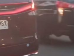 Mobil Sultan HB X Antre di DIY, Disalip Pejabat Pakai Sirine: Bikin Geram Netizen!