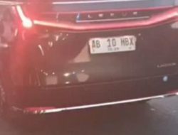 Sri Sultan HB X Antre di Lampu Merah, Rombongan Tot Tot Wuk Wuk Malah Nyalip dan Bikin Netizen Geger!