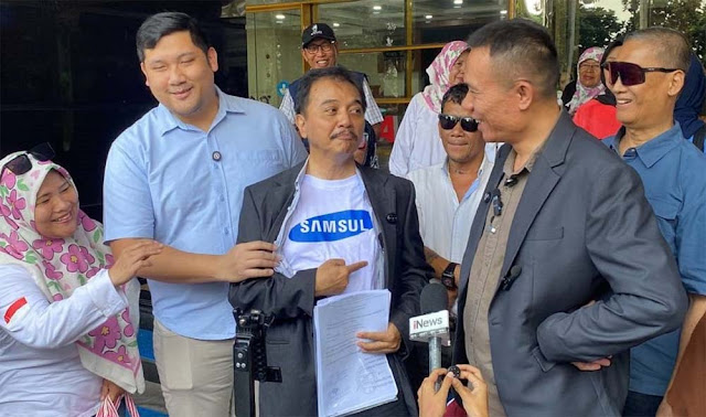 Roy Suryo Pamer Kaus Samsul, Desak Gibran Dicabut! Ini Kata Netizen