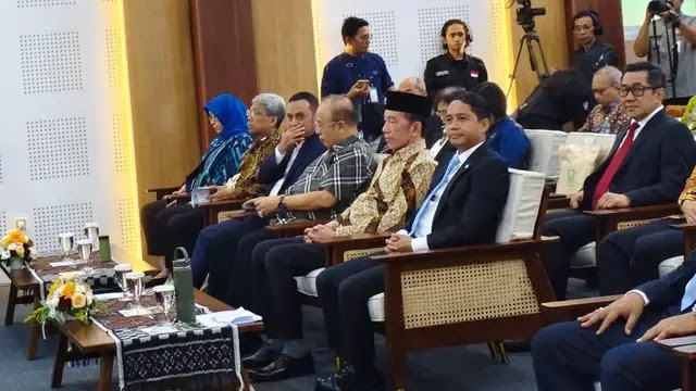 Menhut Raja Juli Tantang Jokowi Soal Ijazah Asli Saat Pidato di UGM, Begini Faktanya