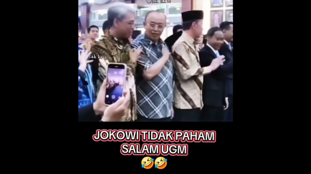 Viral Jokowi Gagal Salam Khas UGM, Netizen Soroti Status Alumni: Ini Faktanya!