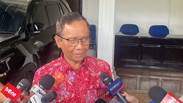 KPK Diminta Usut Tuntas, Bukan Sekadar Minta Laporan! Mahfud MD Soroti Dugaan Markup Proyek Whoosh