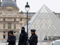 Misteri Perampokan Louvre Paris: Museum Terkenal Dunia Ditutup Sementara!