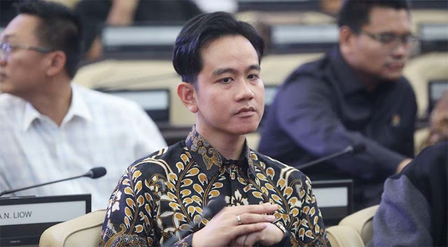 Gibran Dinilai Cerdas & Visioner, Survei Poltracking: 71% Publik Puas dengan Kinerjanya!
