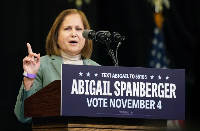 Ghazala Hashmi Ukir Sejarah: Letnan Gubernur Muslim Pertama AS, Siapa Dia?