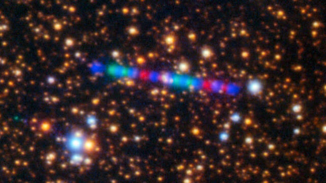 Misteri Komet Biru dari Luar Angkasa: Percepatan Aneh & Perubahan Warna yang Mengejutkan Para Astronom