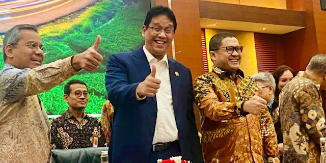 Menkeu Purbaya Buka Suara: Bayar Pajak BUKAN Jalan Bebas Hukum untuk Thrifting Ilegal!