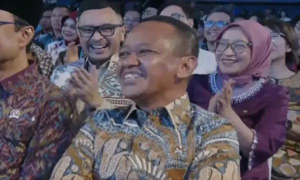 Viral! Bahlil Lahadalia Tersenyum Lepas Disebut Mutiara dari Timur, Reaksi Netizen Bikin Heboh