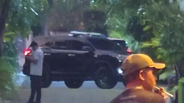 Pertemuan Rahasia di Solo: Eggi-Damai Temui Jokowi, Roy Suryo Sindir Ada yang Cair