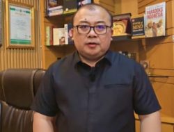 Misteri Pertemuan Solo: Eggi Sudjana dan Damai Hari Lubis Bertemu Jokowi, Apa yang Dibahas?