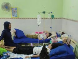 Keracunan Massal di Mojokerto: 261 Siswa Terpapar, Benarkah dari Menu MBG Soto Ayam?